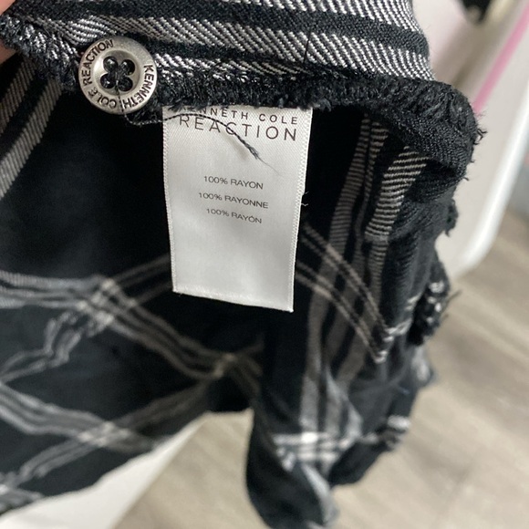 Kenneth Cole reaction size small black and white striped flannel - Picture 5 of 5